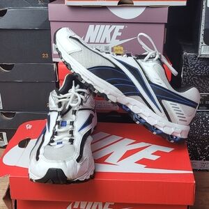 Vintage Rare Reebok White and Blue Athletic Shoes Size 10.5